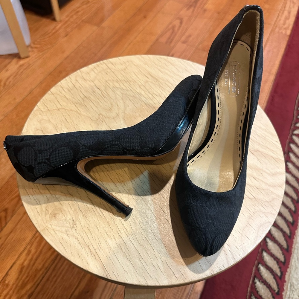 Coach Caya Signature C Plaforms High Heels bumps women’s size 7B